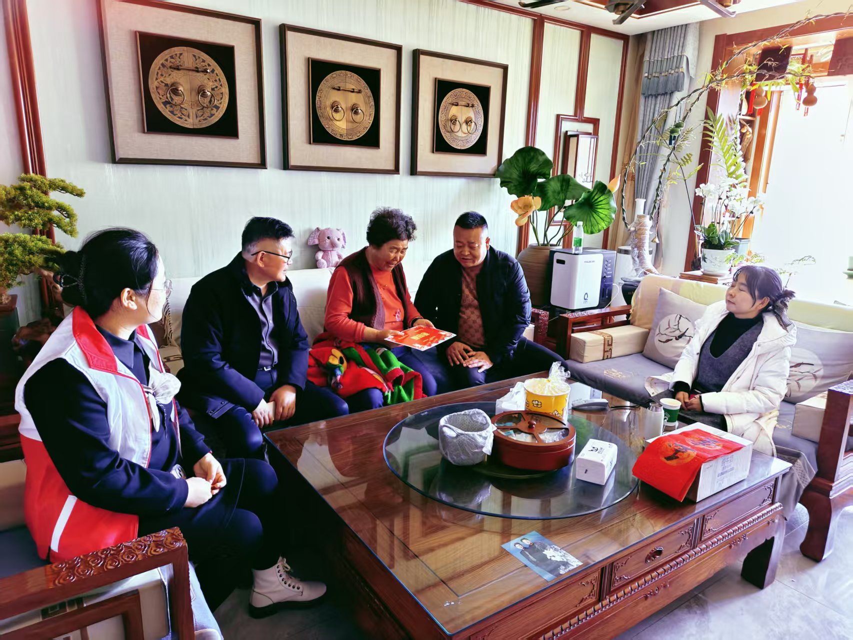 西宁市城北区陶北村：新春慰问送温暖  真情关怀暖人心