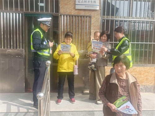 清明我在岗 平安伴归途|侯马交警全员在岗在位 守护节日路畅人安(图5) 清明我在岗 平安伴归途|侯马交警全员在岗在位 守护节日路畅人安(图5)