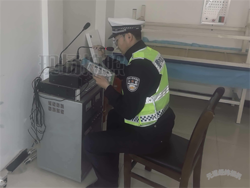 清明我在岗 平安伴归途|侯马交警全员在岗在位 守护节日路畅人安(图6) 清明我在岗 平安伴归途|侯马交警全员在岗在位 守护节日路畅人安(图6)