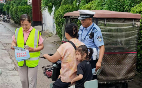 【美丽乡村行】【夏季交安宣传】侯马交警走进农村，把交通安全送到群众身边(图3)